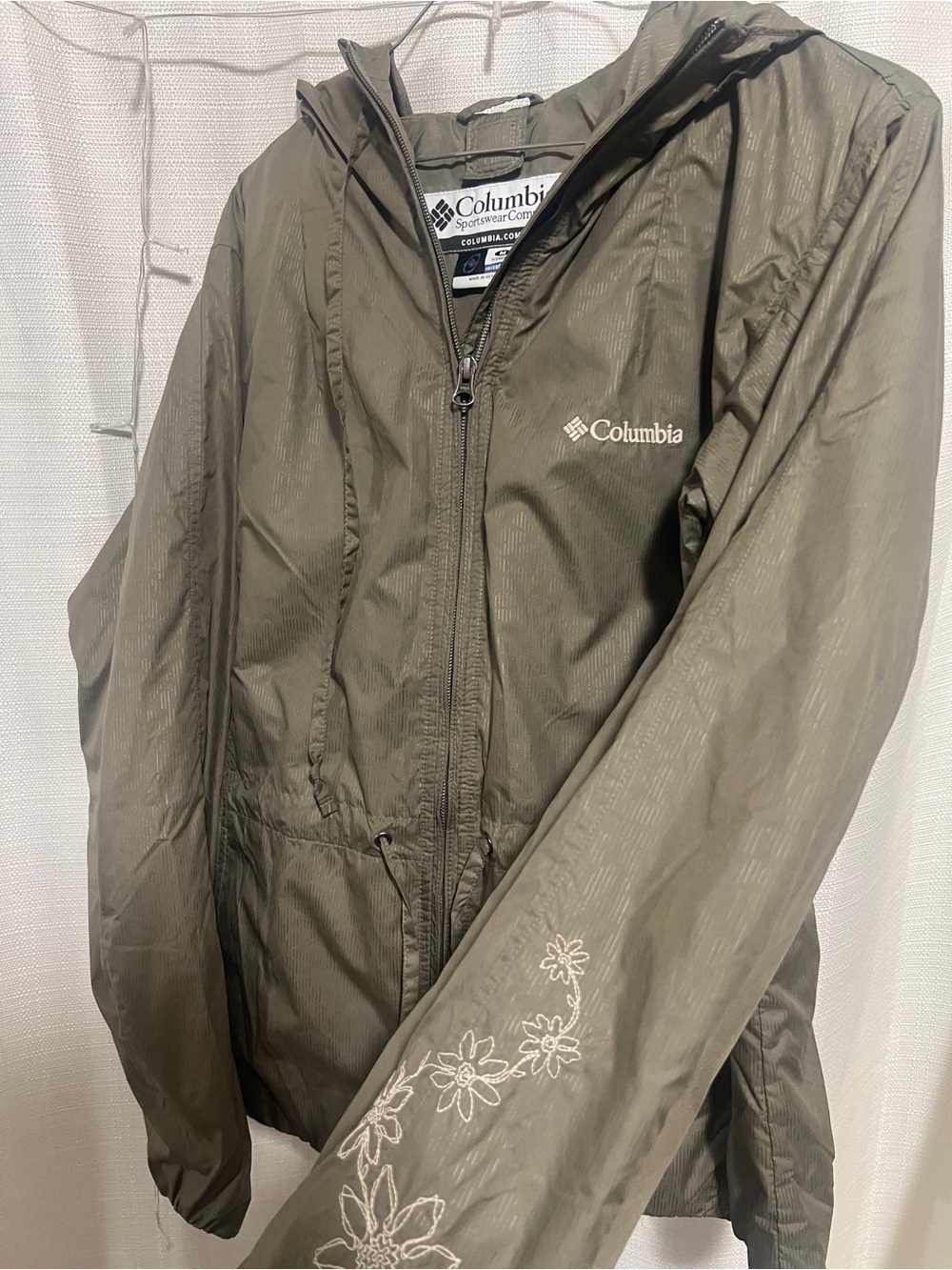 Columbia Women's Olive Green Lightweight Jacket